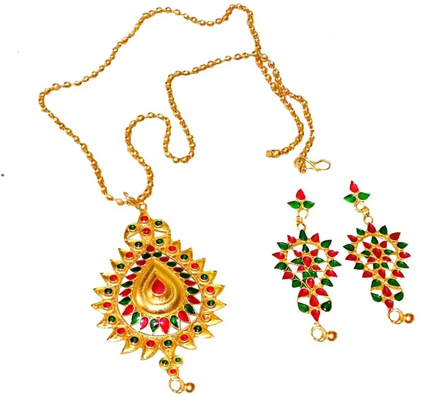 Assamese_Traditional_Gold_Plated_Red_Green_Colour_Dugdugi_Chain_Jewellery_Set_For_Women